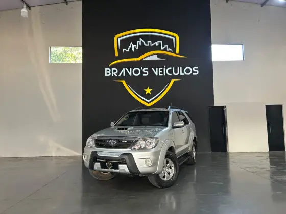 TOYOTA HILUX SW4 3.0 SRV 4X4 16V TURBO INTERCOOLER DIESEL 4P AUTOMÁTICO