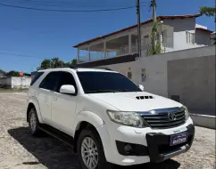 TOYOTA HILUX SW4 3.0 SRV 4X4 7 LUGARES 16V TURBO INTERCOOLER DIESEL 4P AUTOMÁTICO TOYOTA HILUX SW4 3.0 SRV 4X4 7 LUGARES 16V TURBO INTERCOOLER DIESEL 4P AUTOMÁTICO