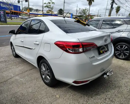 TOYOTA-YARIS-1.5 16V FLEX SEDAN XL PLUS CONNECT MULTIDRIVE TOYOTA-YARIS-2021