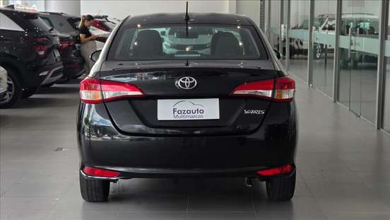 TOYOTA-YARIS-2024