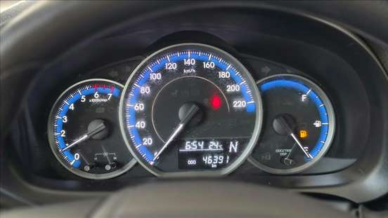 TOYOTA-YARIS-2024