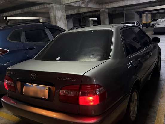 TOYOTA-COROLLA-1.8 XLI 16V GASOLINA 4P AUTOMÁTICO TOYOTA-COROLLA-2002