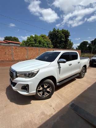 TOYOTA-HILUX-2018