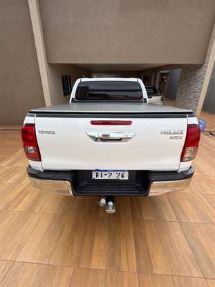 TOYOTA-HILUX-2.8 SR 4X4 CD 16V DIESEL 4P AUTOMÁTICO TOYOTA-HILUX-2018