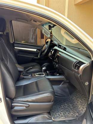 TOYOTA-HILUX-2.8 SR 4X4 CD 16V DIESEL 4P AUTOMÁTICO TOYOTA-HILUX-2018