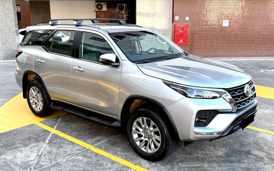 TOYOTA HILUX SW4 2.7 VVT-i FLEX SRV 7L 4X2 AUTOMÁTICO