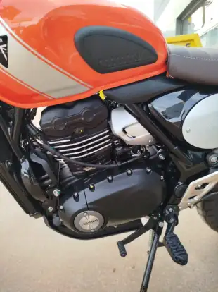 TRIUMPH-SCRAMBLER 400 X-2025