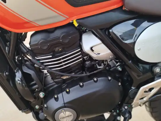 TRIUMPH-SCRAMBLER 400 X TRIUMPH-SCRAMBLER 400 X-2025