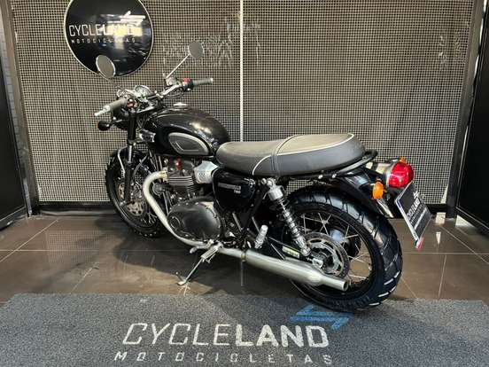 TRIUMPH-BONNEVILLE T100 900-2023