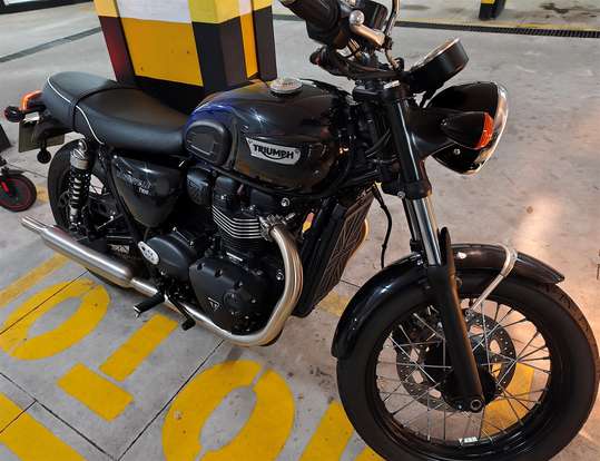 TRIUMPH-BONNEVILLE T100 900 TRIUMPH-BONNEVILLE T100 900-2024