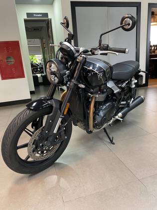 TRIUMPH SPEED TWIN 900 