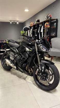 TRIUMPH-STREET TRIPLE RS ABS-2024