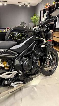 TRIUMPH-STREET TRIPLE RS ABS-2024