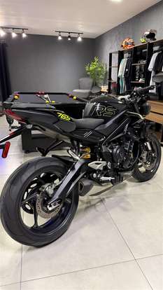 TRIUMPH-STREET TRIPLE RS ABS-2024