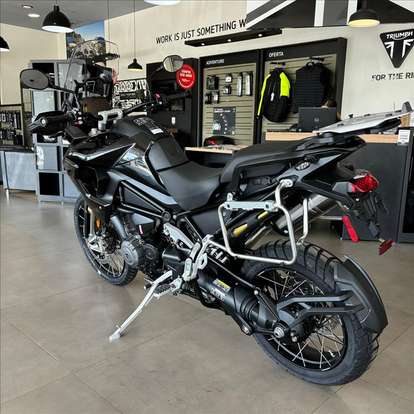 TRIUMPH-TIGER 1200 BLACK EDITION-2025