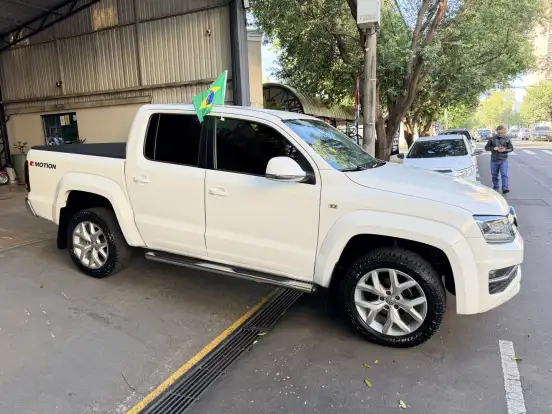 VOLKSWAGEN-AMAROK-2.0 HIGHLINE 4X4 CD 16V TURBO INTERCOOLER DIESEL 4P AUTOMÁTICO VOLKSWAGEN-AMAROK-2017