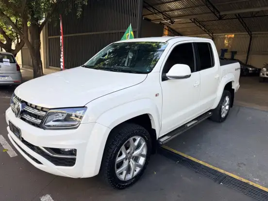 VOLKSWAGEN-AMAROK-2.0 HIGHLINE 4X4 CD 16V TURBO INTERCOOLER DIESEL 4P AUTOMÁTICO VOLKSWAGEN-AMAROK-2017
