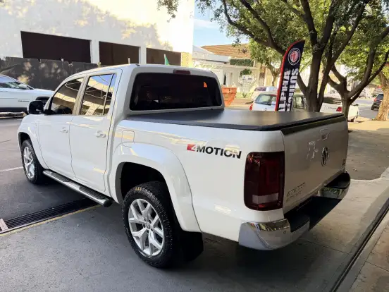 VOLKSWAGEN-AMAROK-2017
