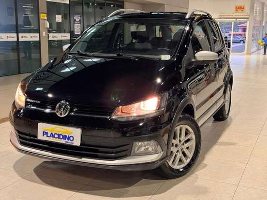 VOLKSWAGEN-CROSSFOX-2014
