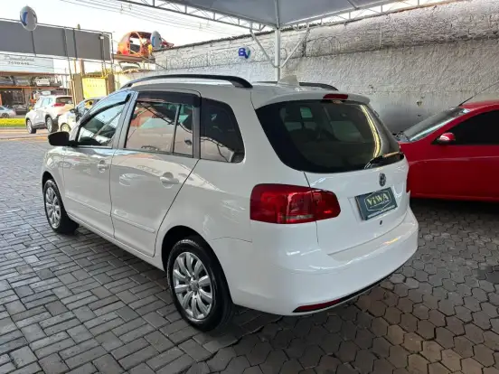 VOLKSWAGEN-FOX-2013