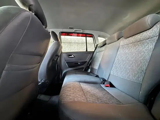 VOLKSWAGEN-FOX-2013