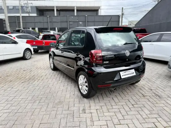 VOLKSWAGEN-FOX-2011