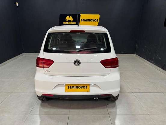 VOLKSWAGEN-FOX-2014