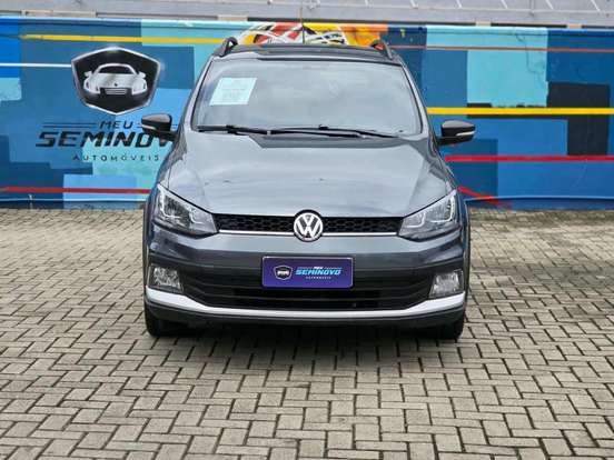 VOLKSWAGEN-FOX-2020
