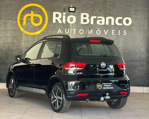 VOLKSWAGEN-FOX-2018