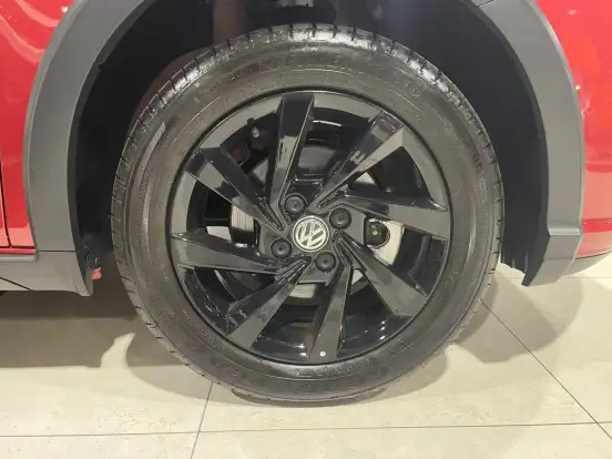 VOLKSWAGEN-GOL-2023