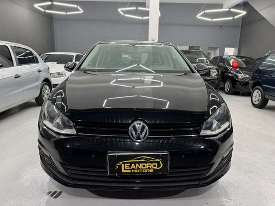 VOLKSWAGEN-GOLF-2014