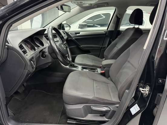 VOLKSWAGEN-GOLF-2014