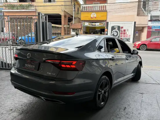 VOLKSWAGEN-JETTA-2020