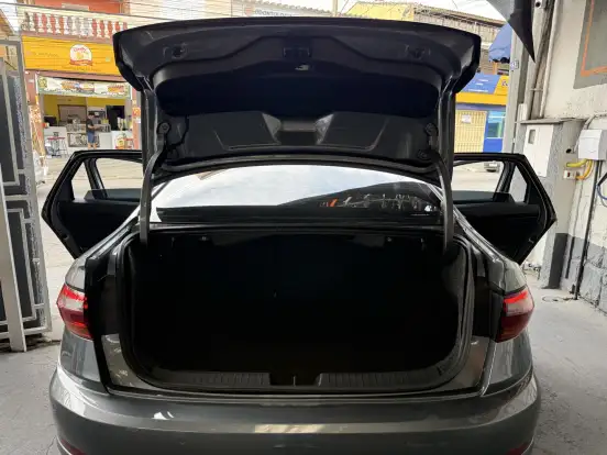 VOLKSWAGEN-JETTA-2020