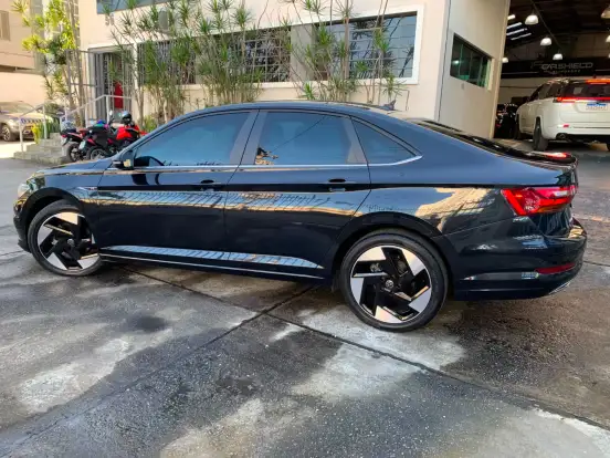 VOLKSWAGEN-JETTA-2020