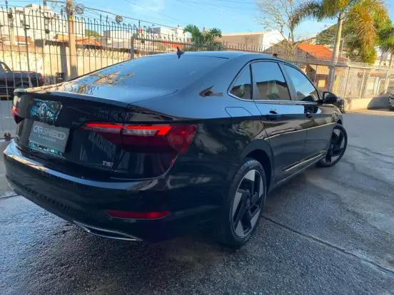 VOLKSWAGEN-JETTA-2020