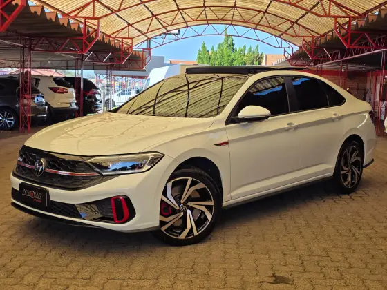 VOLKSWAGEN JETTA 2.0 350 TSI GASOLINA GLI DSG