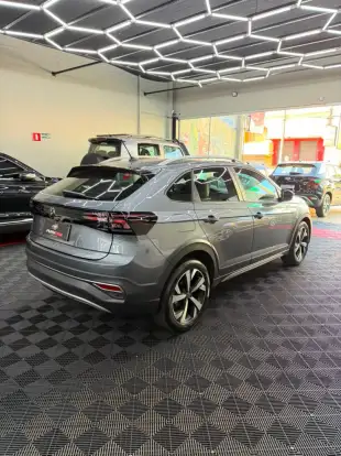 VOLKSWAGEN-NIVUS-1.0 200 TSI TOTAL FLEX HIGHLINE AUTOMÁTICO VOLKSWAGEN-NIVUS-2024