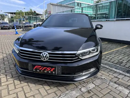 VOLKSWAGEN-PASSAT-2017