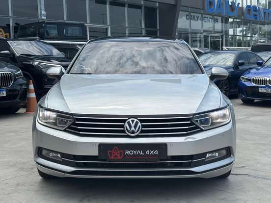 VOLKSWAGEN-PASSAT-2015