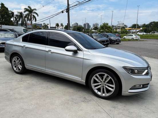 VOLKSWAGEN-PASSAT-2015