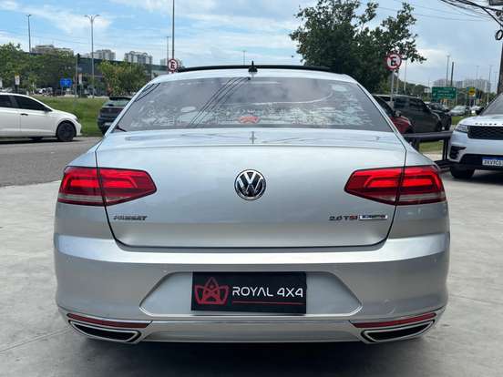 VOLKSWAGEN-PASSAT-2015