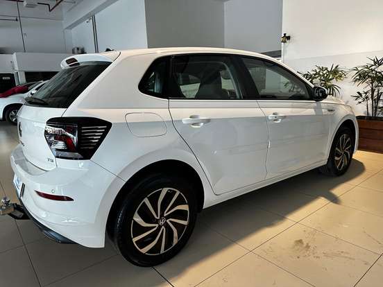 VOLKSWAGEN-POLO-1.0 170 TSI HIGHLINE AUTOMÁTICO VOLKSWAGEN-POLO-2024