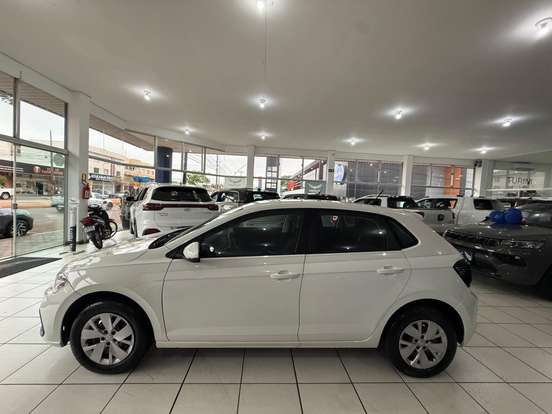 VOLKSWAGEN-POLO-2023