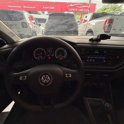 VOLKSWAGEN-POLO-2021