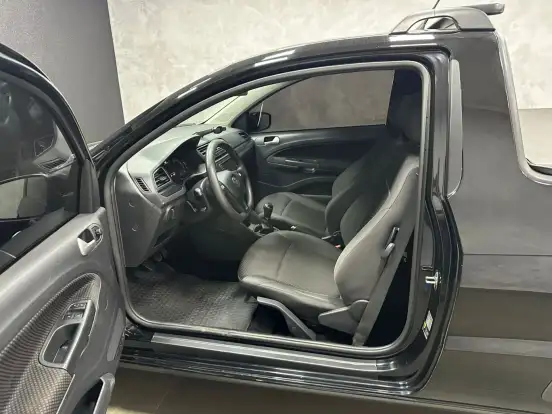 VOLKSWAGEN-SAVEIRO-2021