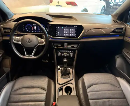 VOLKSWAGEN-TAOS-2022