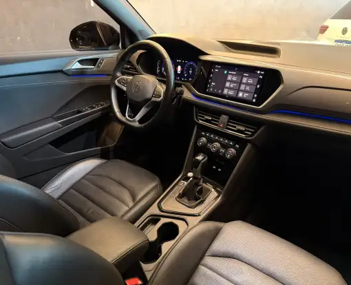 VOLKSWAGEN-TAOS-2022