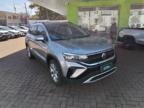 VOLKSWAGEN TAOS 1.4 250 TSI TOTAL FLEX COMFORTLINE AUTOMÁTICO