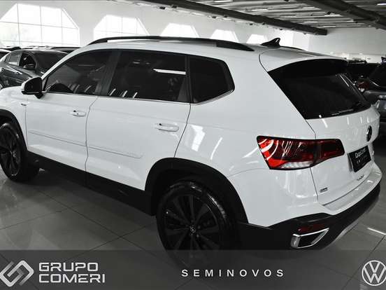 VOLKSWAGEN-TAOS-1.4 250 TSI TOTAL FLEX COMFORTLINE AUTOMÁTICO VOLKSWAGEN-TAOS-2025